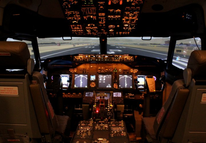 Boeing 737-800NG Simulator
